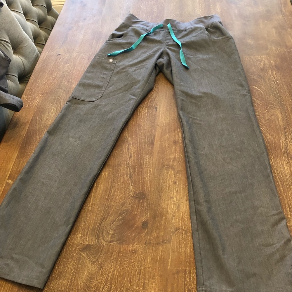 Figs Technical scrub top and pants - Picture 3 of 12